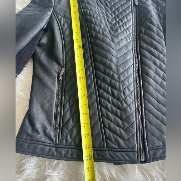 $349 Badgley Mischka Black soft leather Chevron quilted Biker jacket slim fit L - Picture 7 of 15